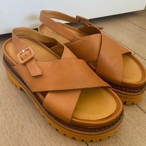 Elvio Zanon Orange Flatform Sandals